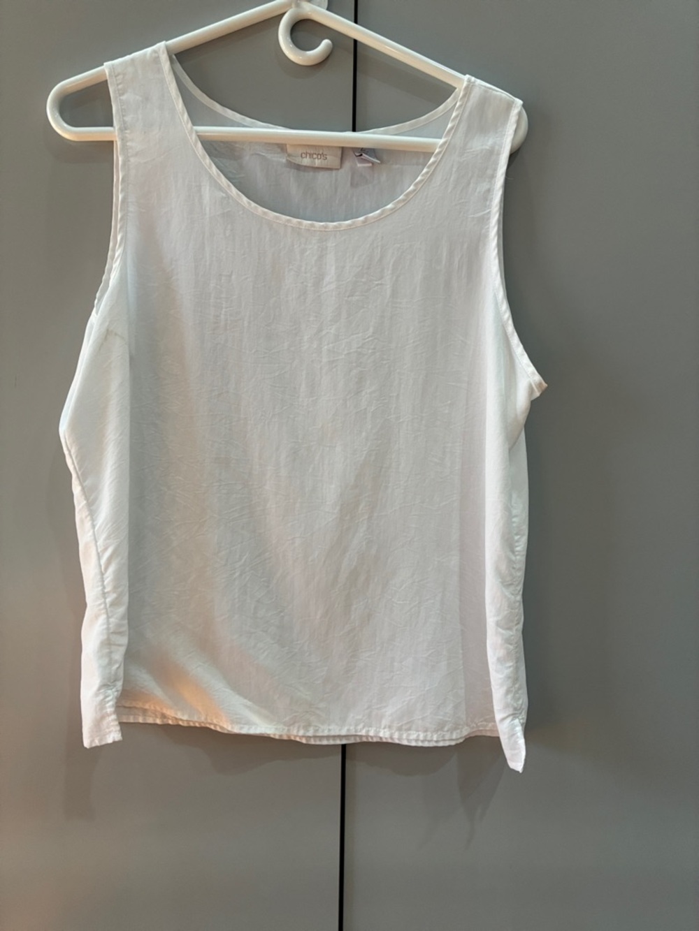 Chico's White Sleeveless Scoop Neck Boxy Tank